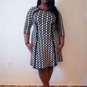 Just...Taylor Black and White Geometric Dress